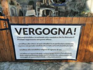 Piazza Italia Atti Vandalici (11)