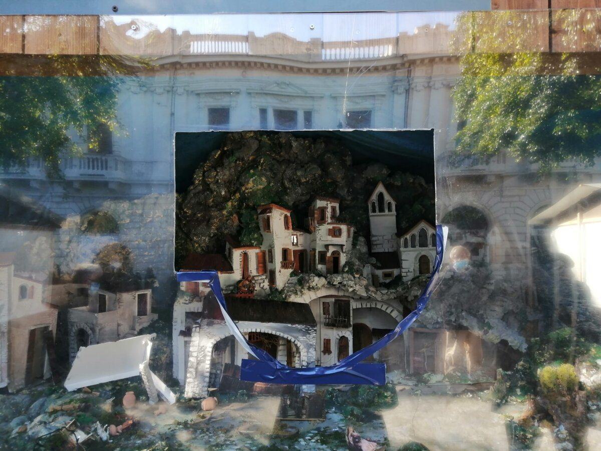 Piazza Italia Atti Vandalici (8)