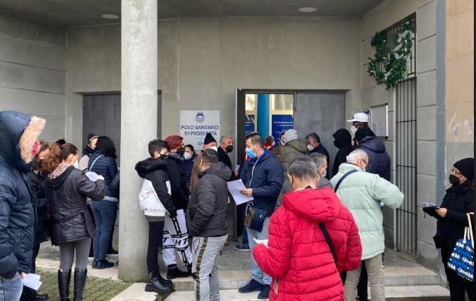 Vaccini Arghillà Esercito1