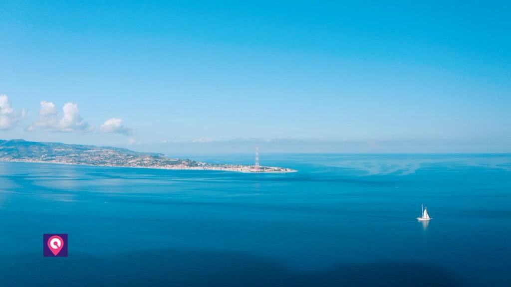 Stretto Di Messina Mare