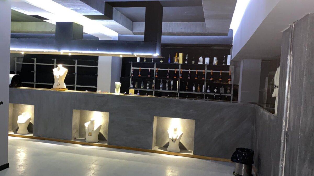 Metro Different Club