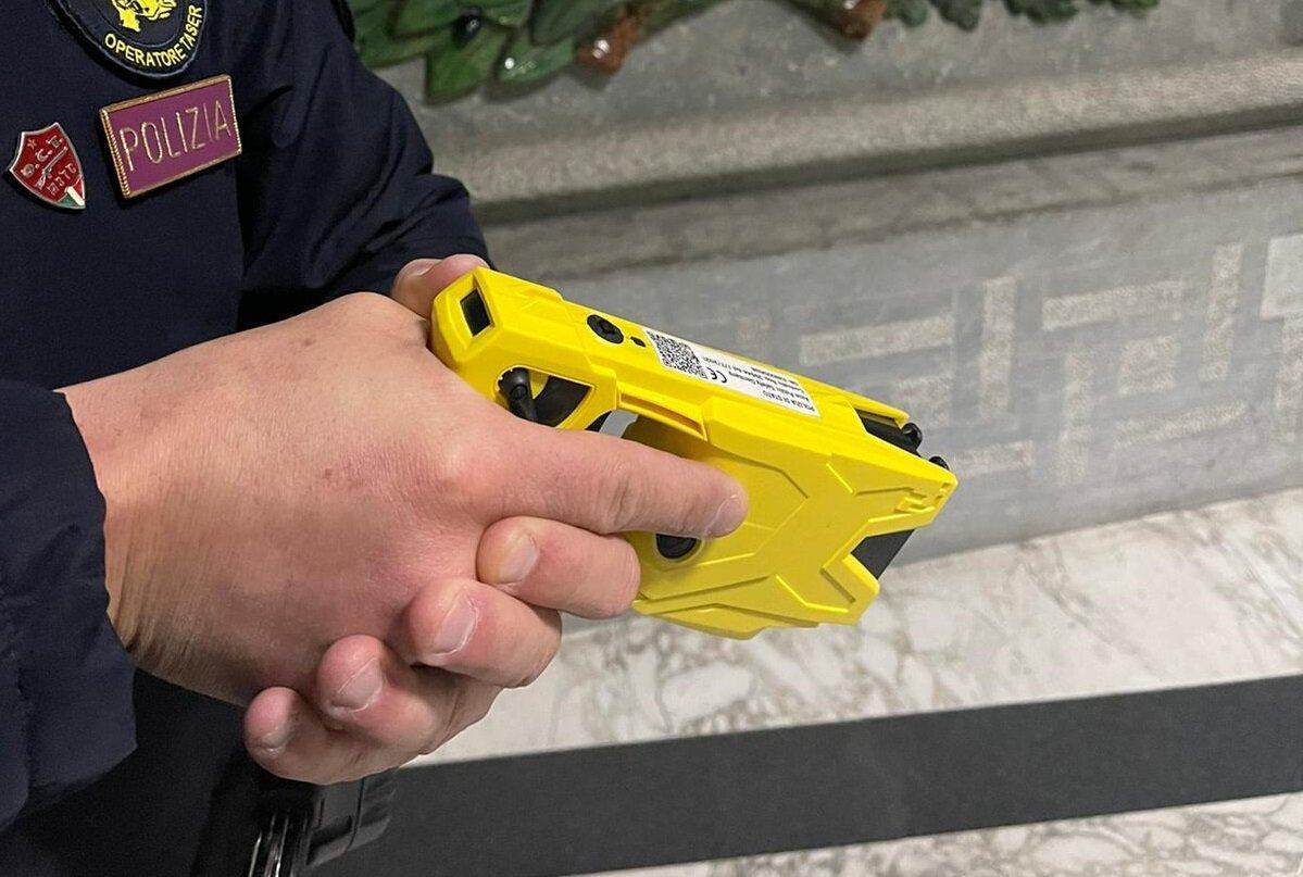 Foto Taser Polizia RC