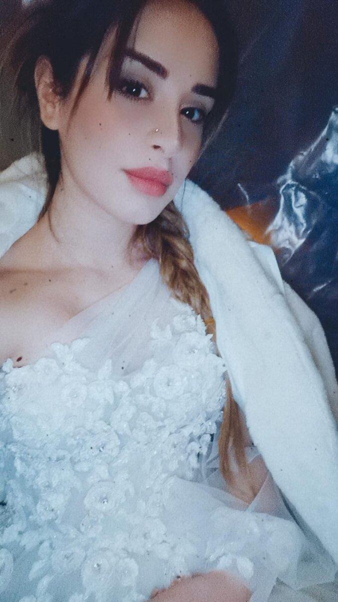 Miss Melissa Manago' 8