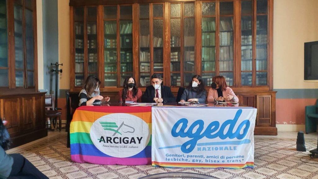 Presentazione Centro Antidiscriminazioni LGBT 1