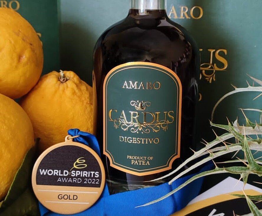L'amaro Cardus Al Bergamotto Di Reggio Calabria, Cardo E Mirtillo