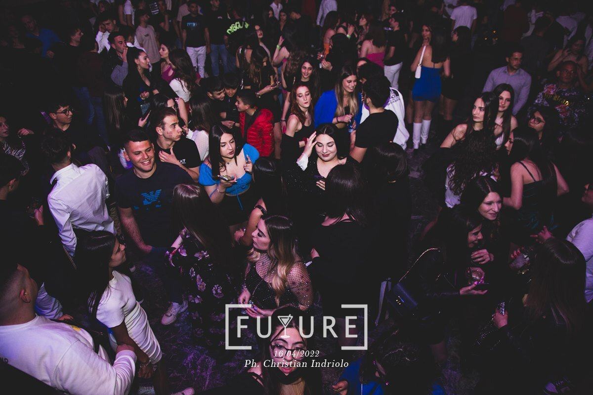 Top Club Geolier Future 2