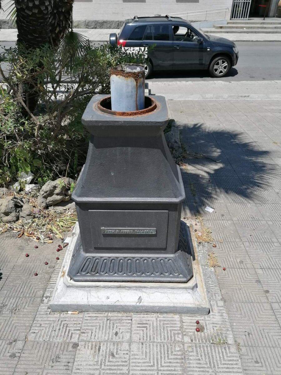 Lampione Piazza De Nava 1