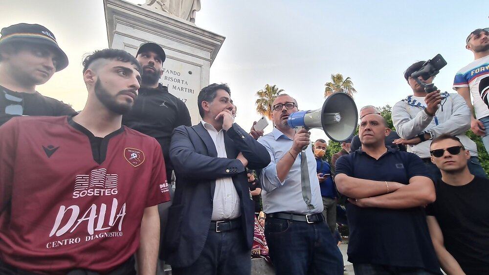 Manifestazione Reggina 1