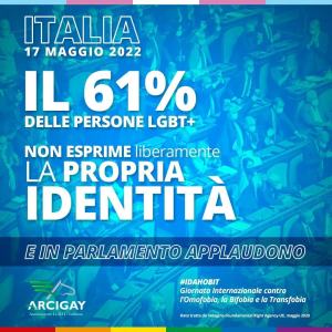 E In Parlamento Applaudono Arcigay 3