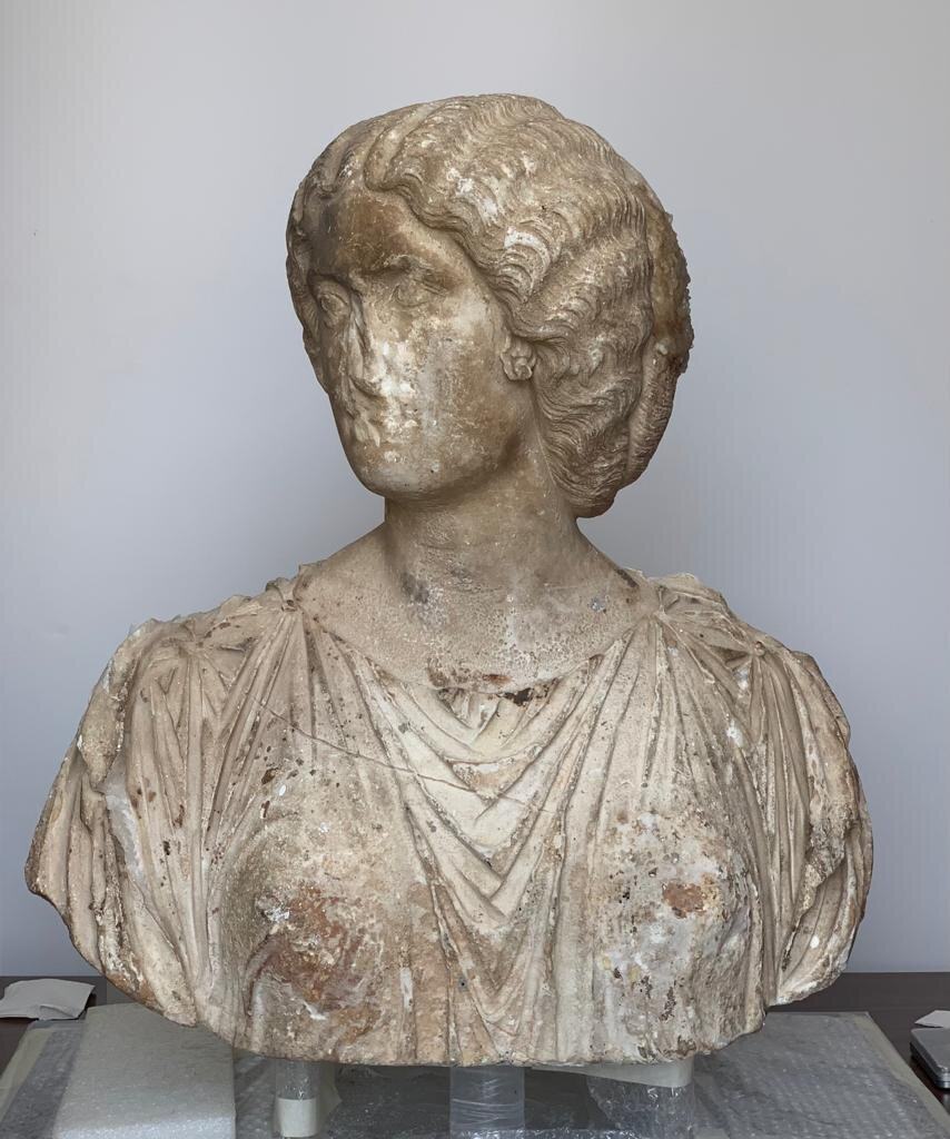 Restauro Busto Femminile Di Epoca Romana