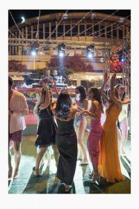 33853751 435c 4e33 8f00 5ded5d9ddf82