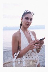 76198de7 56da 4993 A049 734adf5d9148