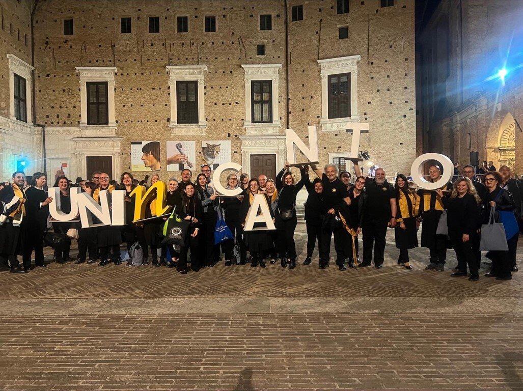 UniRC Coro UNInCanto 22