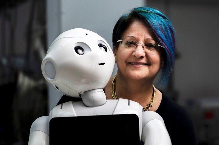 UniRC Prof Ssa Mariateresa Russo Robot Pepper Web