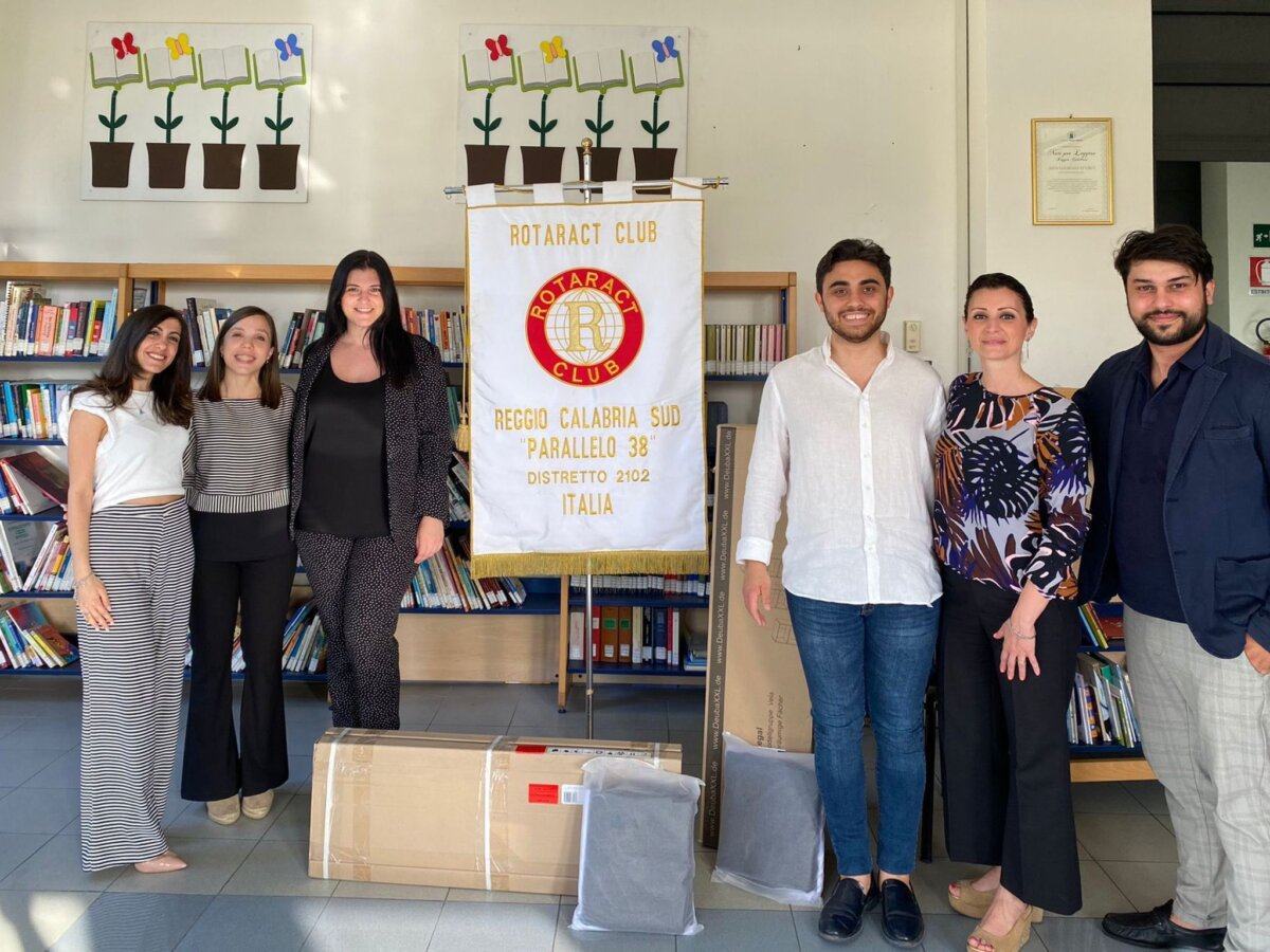 Donazione Rotararct Biblioteca