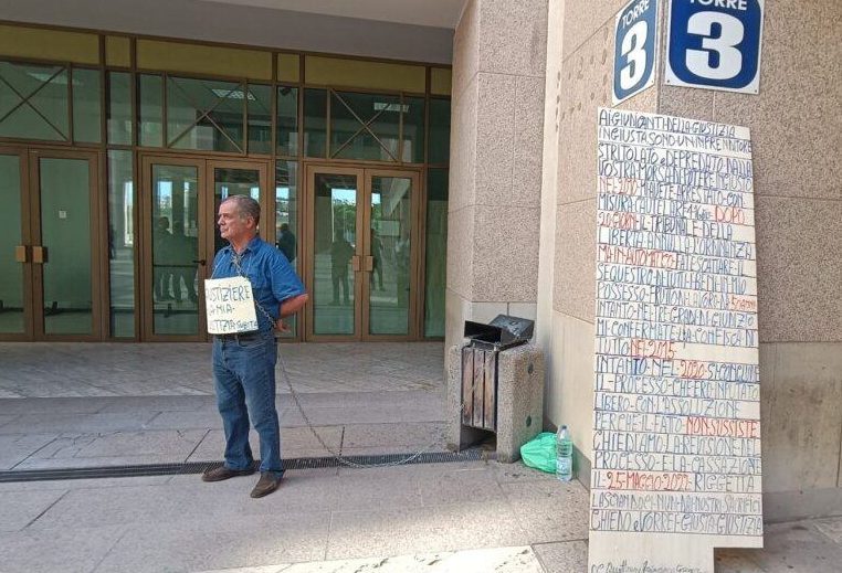 Imprenditore Incatenato Reggio Calabria (4)