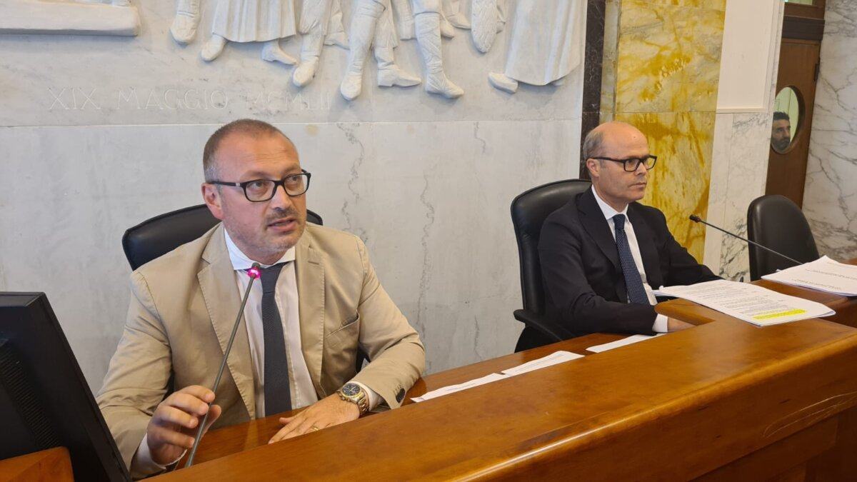 Versace Consiglio Metropolitano