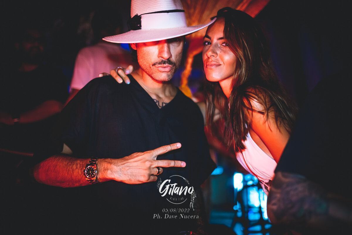 Gitano Reunion Club House Rose Cafè