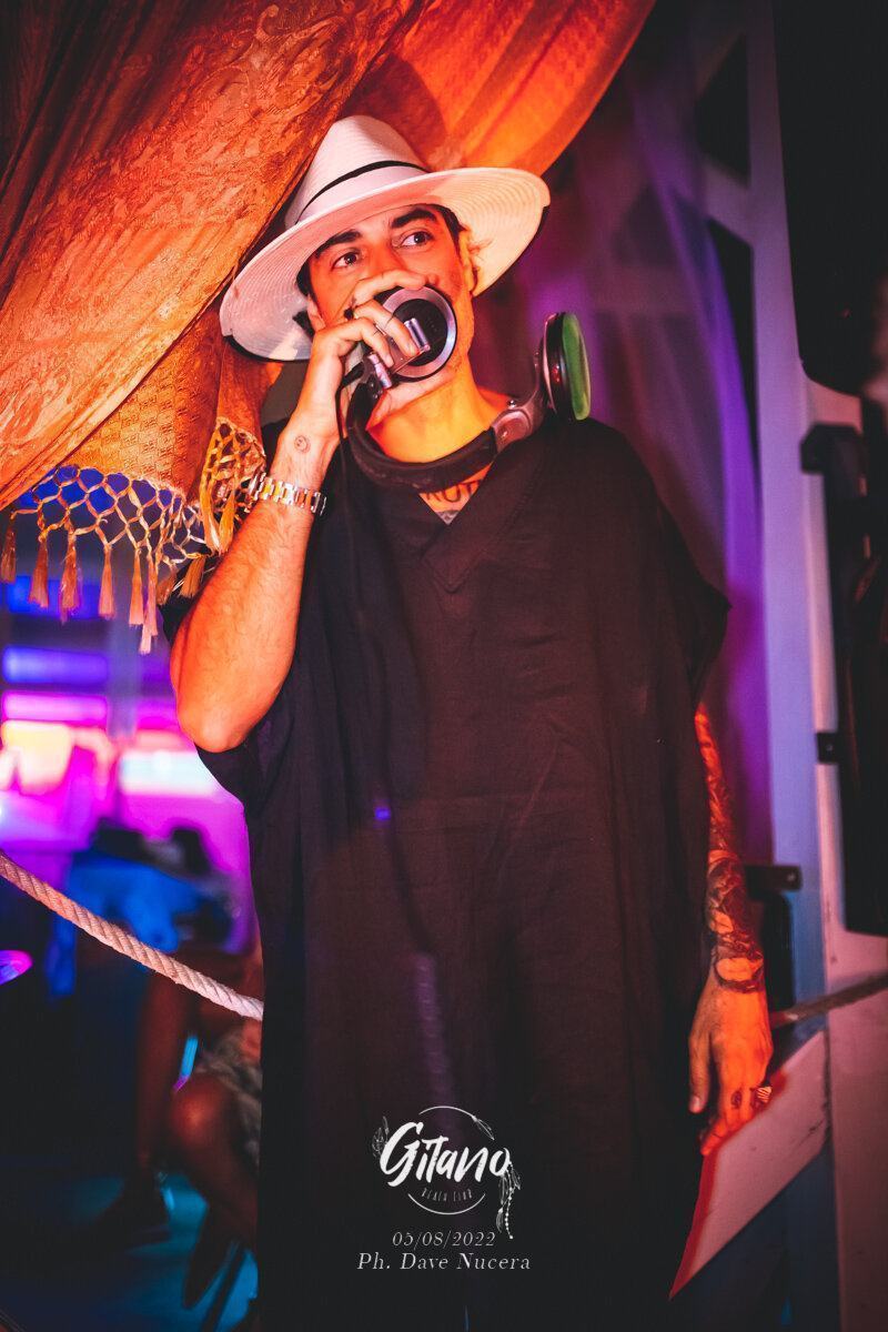 Gitano Reunion Club House Rose Cafè 11