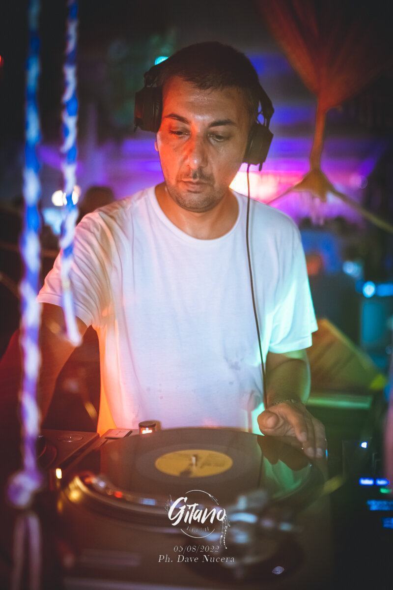 Gitano Reunion Club House Rose Cafè 112