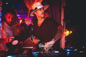 Gitano Reunion Club House Rose Cafè 52