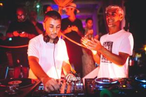 Gitano Reunion Club House Rose Cafè 53