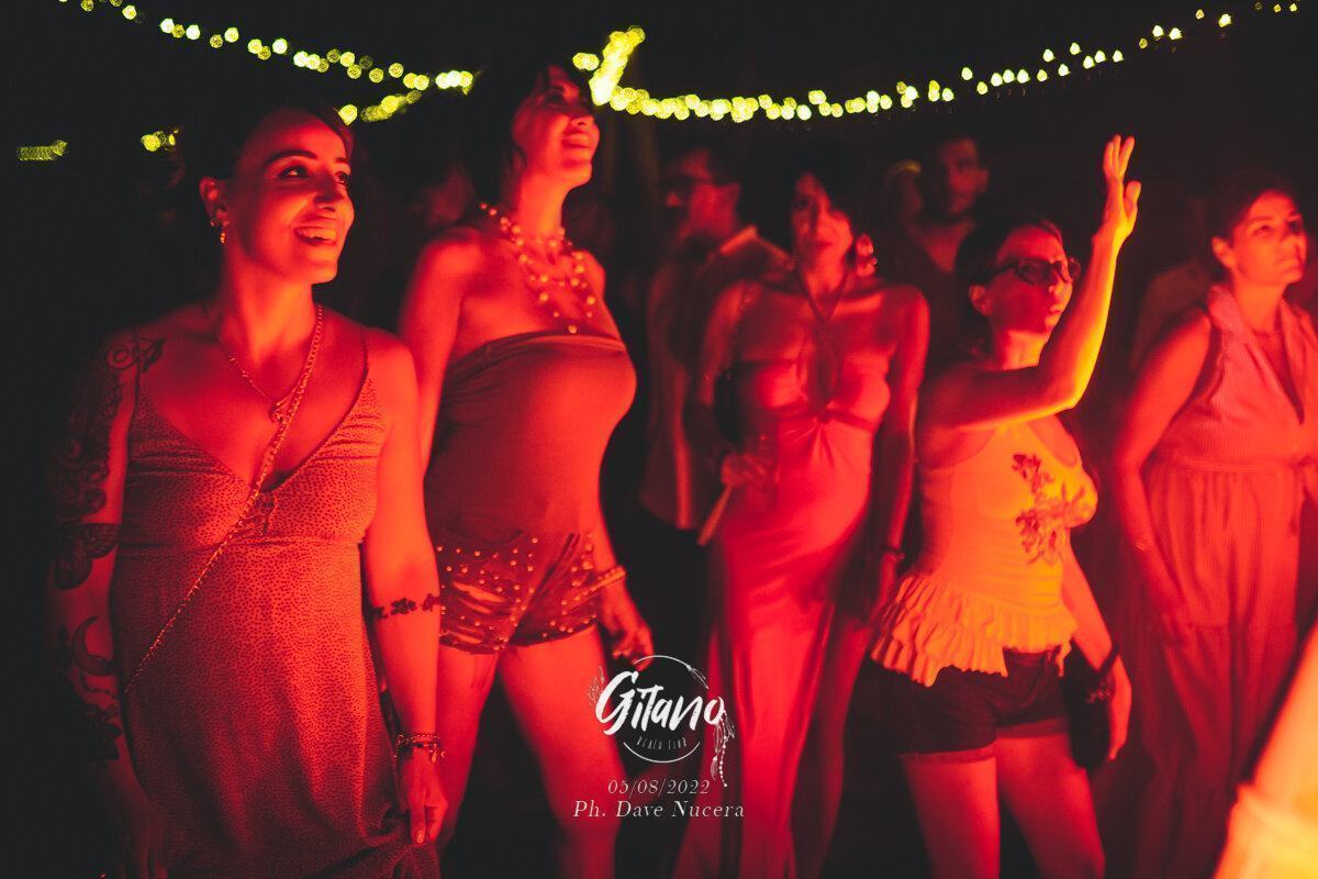 Gitano Reunion Club House Rose Cafè 61