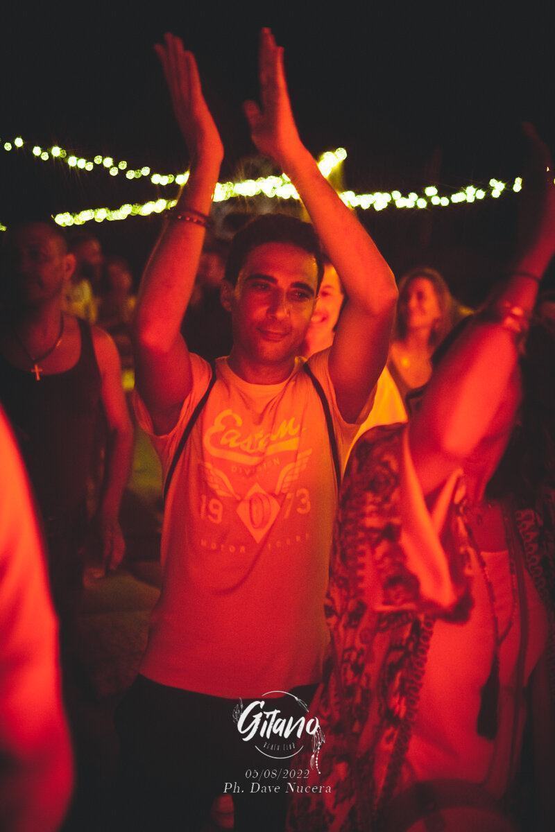 Gitano Reunion Club House Rose Cafè 70