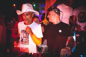 Gitano Reunion Club House Rose Cafè 75