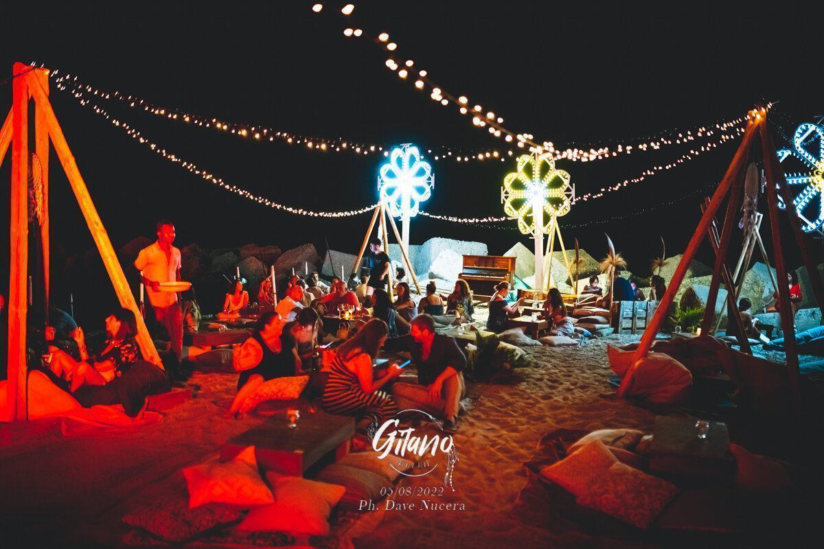 Gitano Reunion Club House Rose Cafè 95