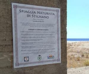 Spiaggia Naturista 1