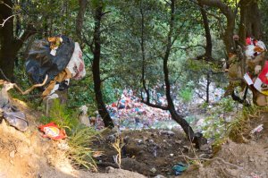 Rifiuti San Luca Polsi 1