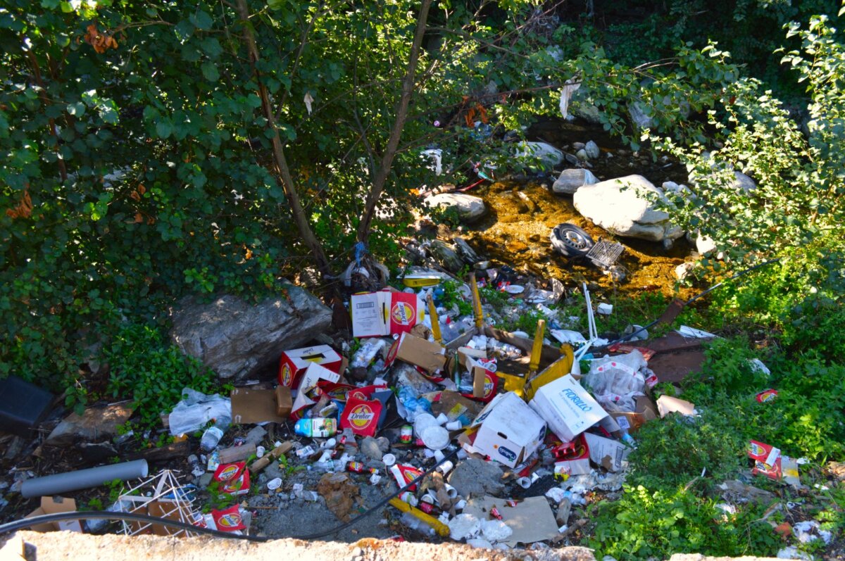 Rifiuti San Luca Polsi 6