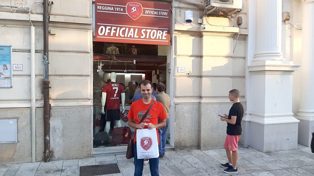 Store Reggina Esterno