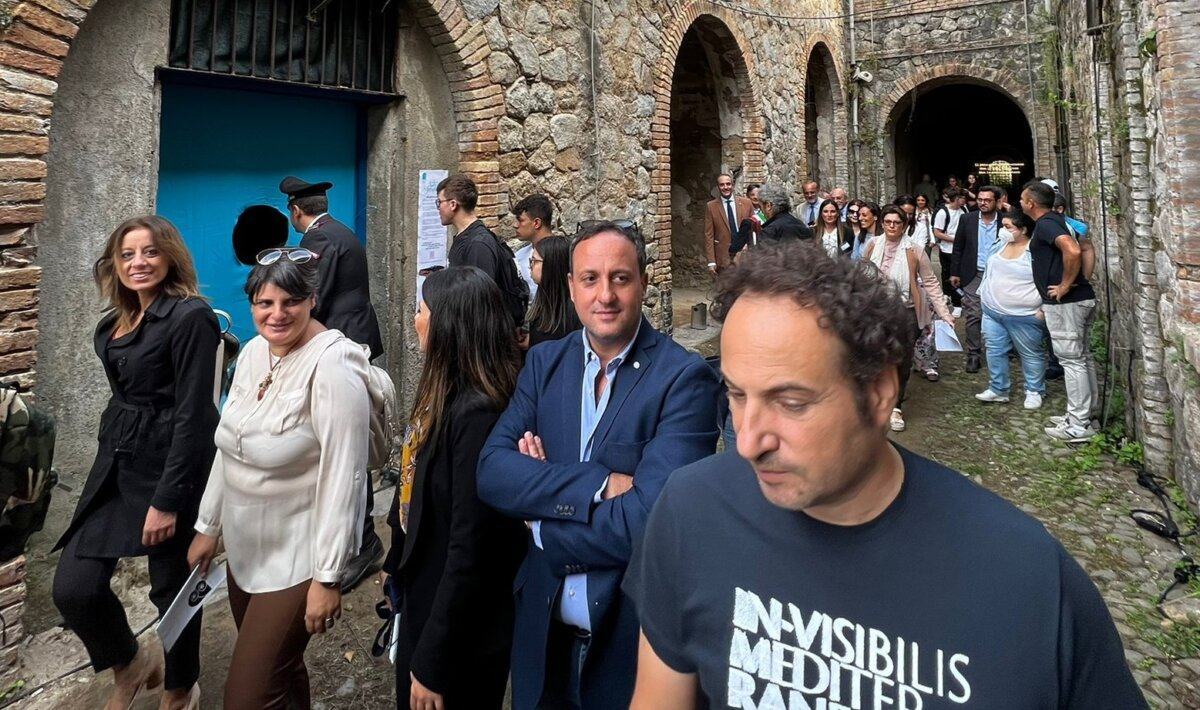 Biennale Stretto