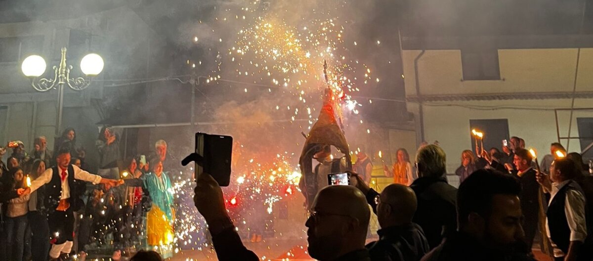 D373c2f8 8c72 48f6 B4b9 5c9ba49a082d