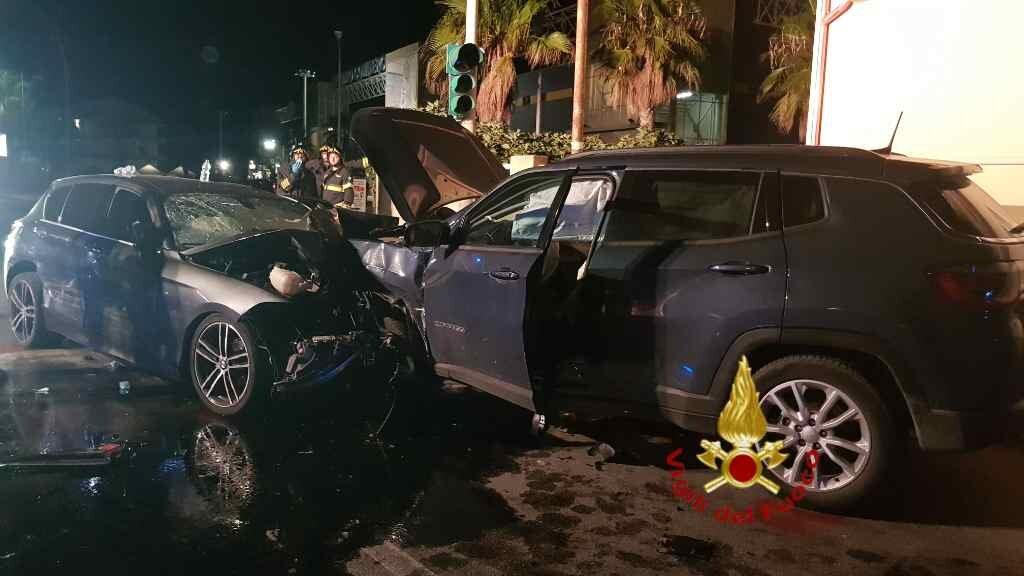 Siderno, incidente stradale sulla SS 106: 4 feriti non gravi