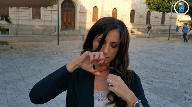 Taglio Capelli Sostegno Donne Iraniane