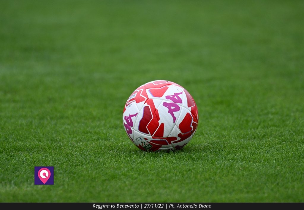 Pallone rosso serie B