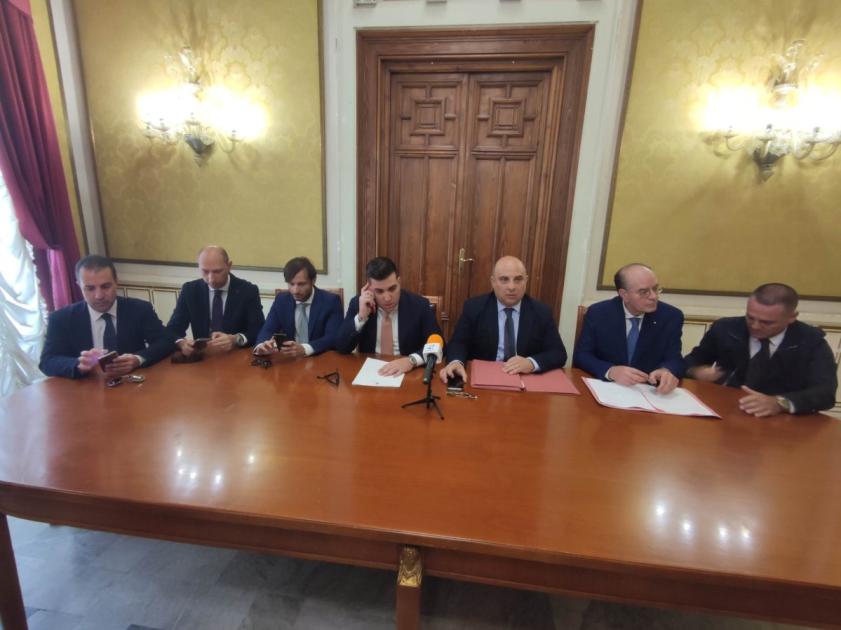 Il centrodestra reggino: “In una Città che ha fame di lavoro e servizi si fa il corso per DJ”