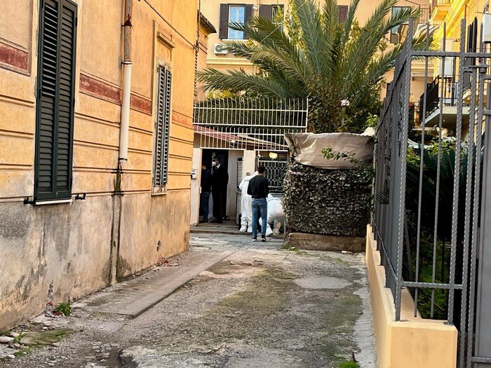 Uomo Morto Reggio Calabria