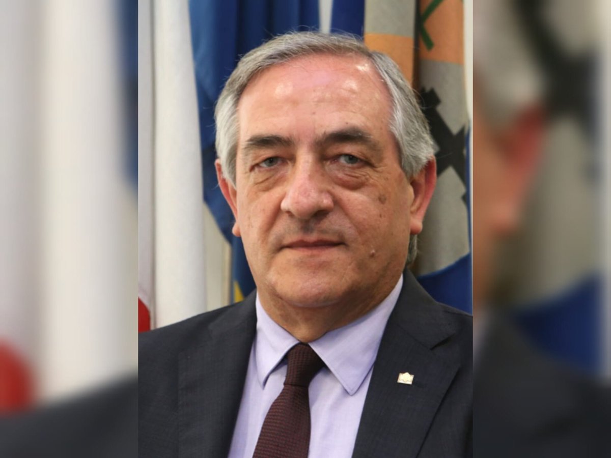 5983f2be B646 48f8 Ac89 F78b4be03288