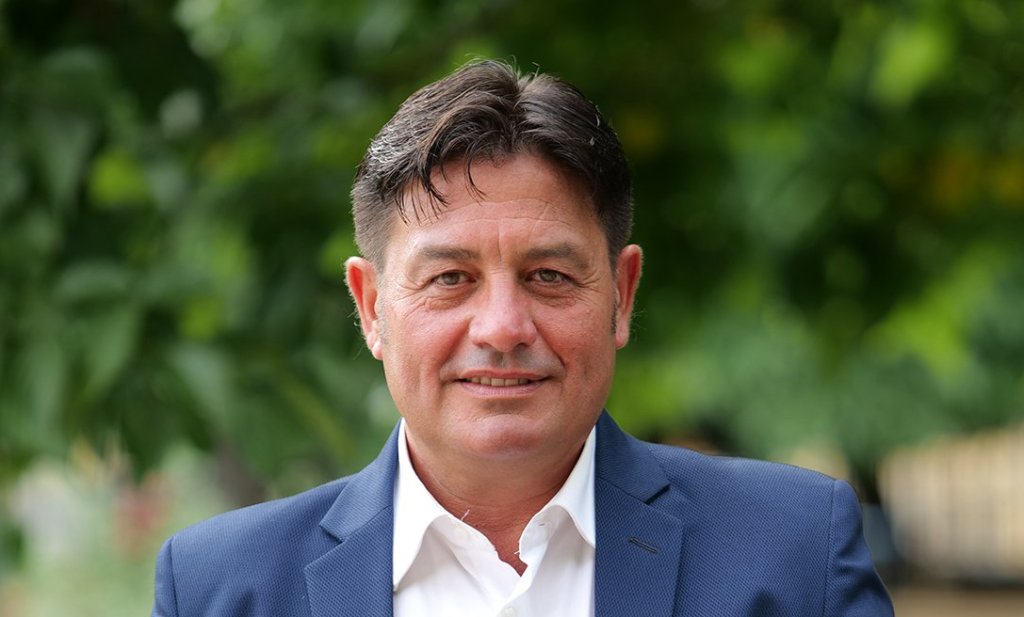 Sen Ernesto Rapani (1)