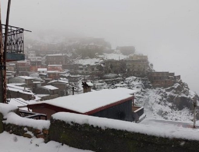 Roccaforte Greco Neve 450x600