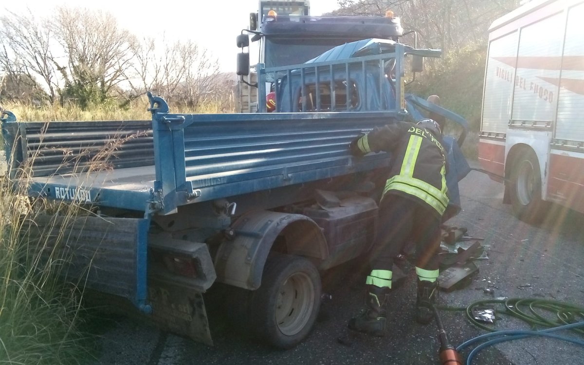 Vigili Fuoco Incidente Ss Ex 522 6