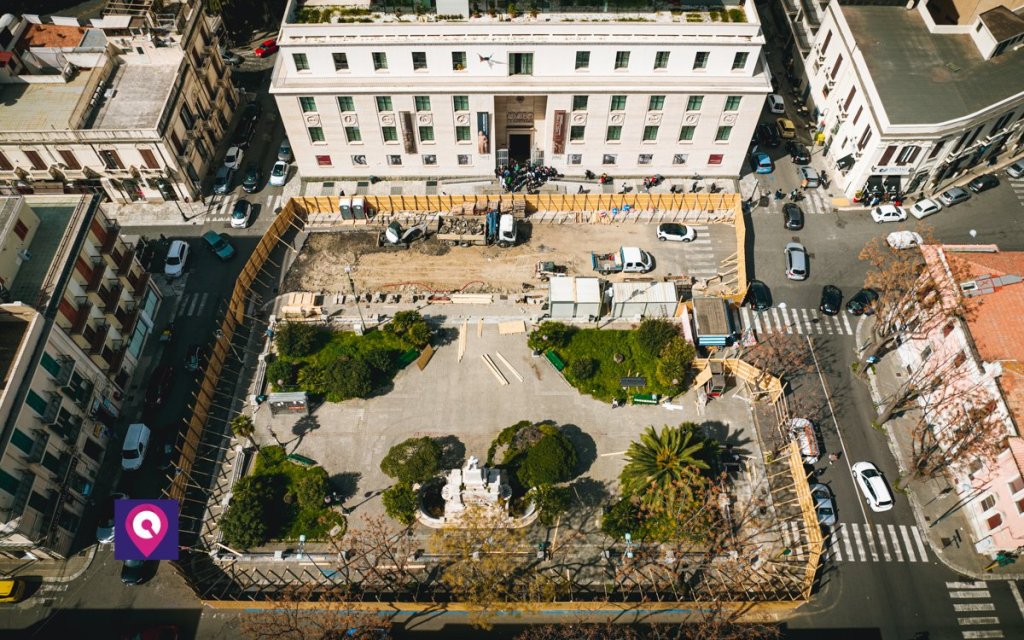 Piazza De Nava (2)