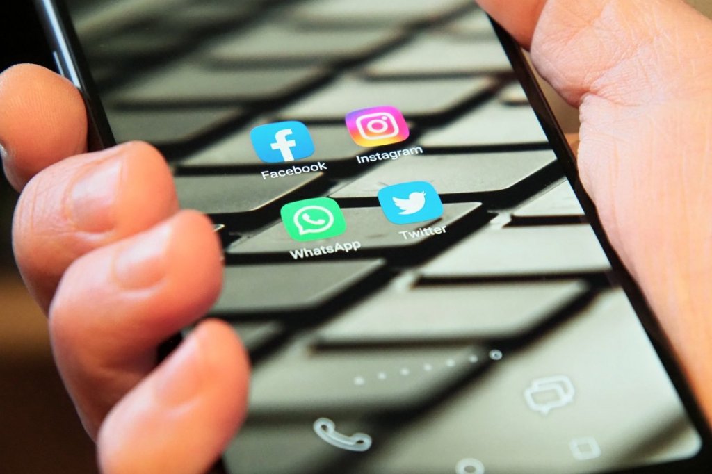 Facebook Instagram Social Smartphone