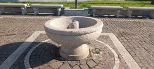 Fontana Via Marina (3)