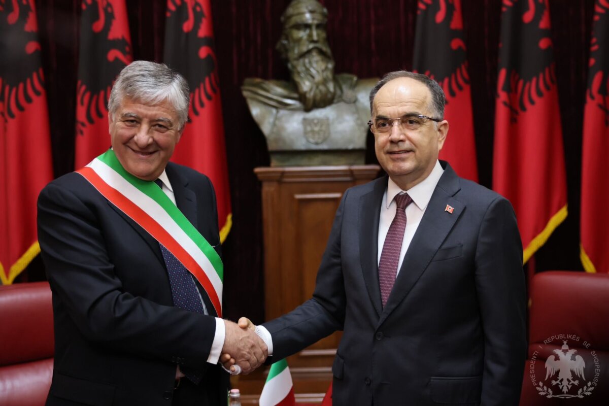 Foto 3 Arberia Di Calabria E Albania Siglano Il Patto Istituzionale