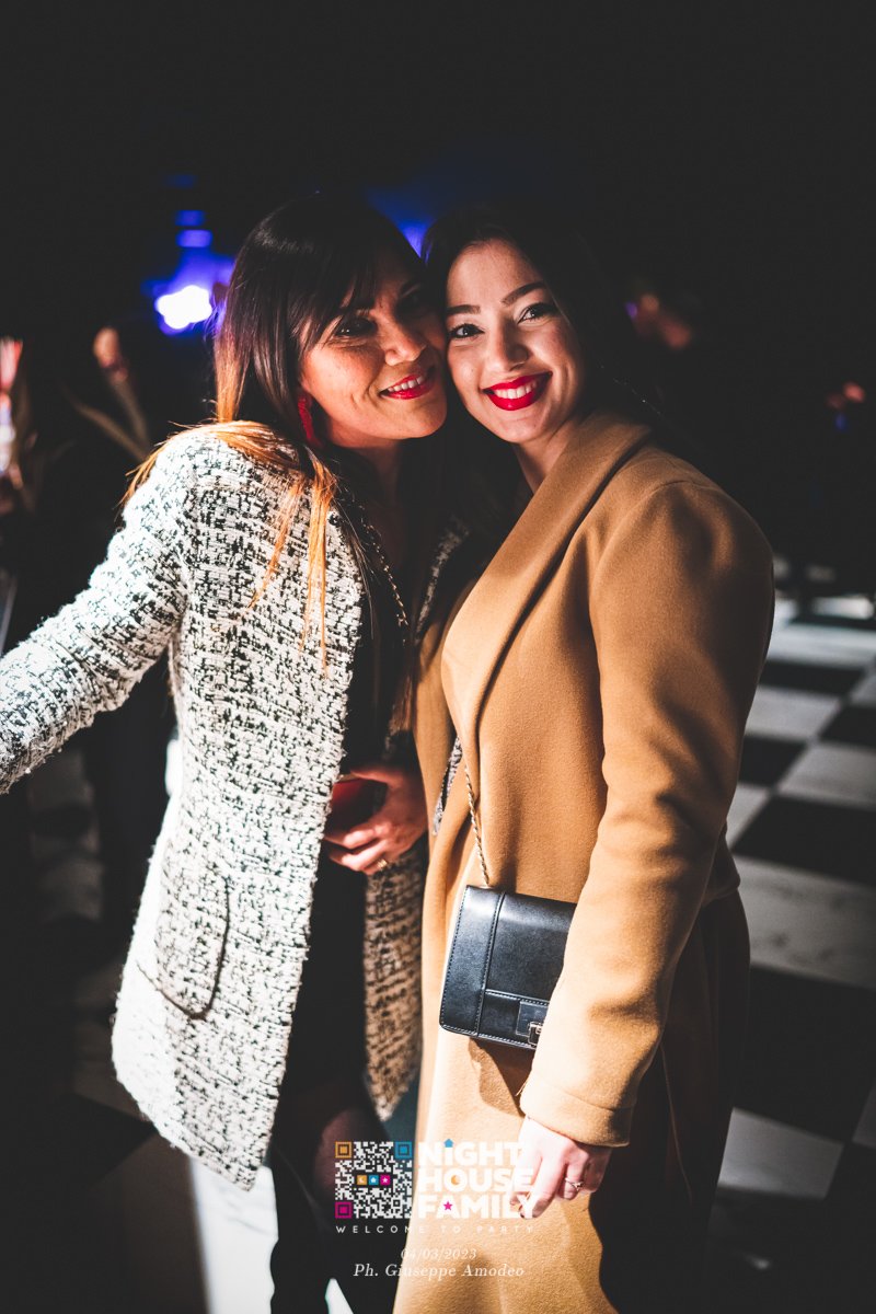 Night House Family Amuri 107